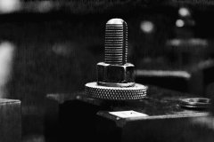 Alberto_Jimenez_Tool_clamp_partingTool_blur_background Alberto_Jimenez_Tool_clamp_partingTool_blur_background