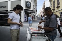 Alexis_Masino_UPenn_Tony_Ward_Old_San_Juan_Puerto_Rico_spring_break_vacation_photo_photography_island_tourist_student_ice_cream_vendor_street Alexis_Masino_UPenn_Tony_Ward_Old_San_Juan_Puerto_Rico_spring_break_vacation_photo_photography_island_tourist_student_ice_cream_vendor_street