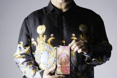 JOY_LEWIS_VERSACE_APPAREL_BRYAN_ABRAM_PHONE