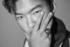 Jinghong_Cui_Fashion_Photography_Versace_Ring