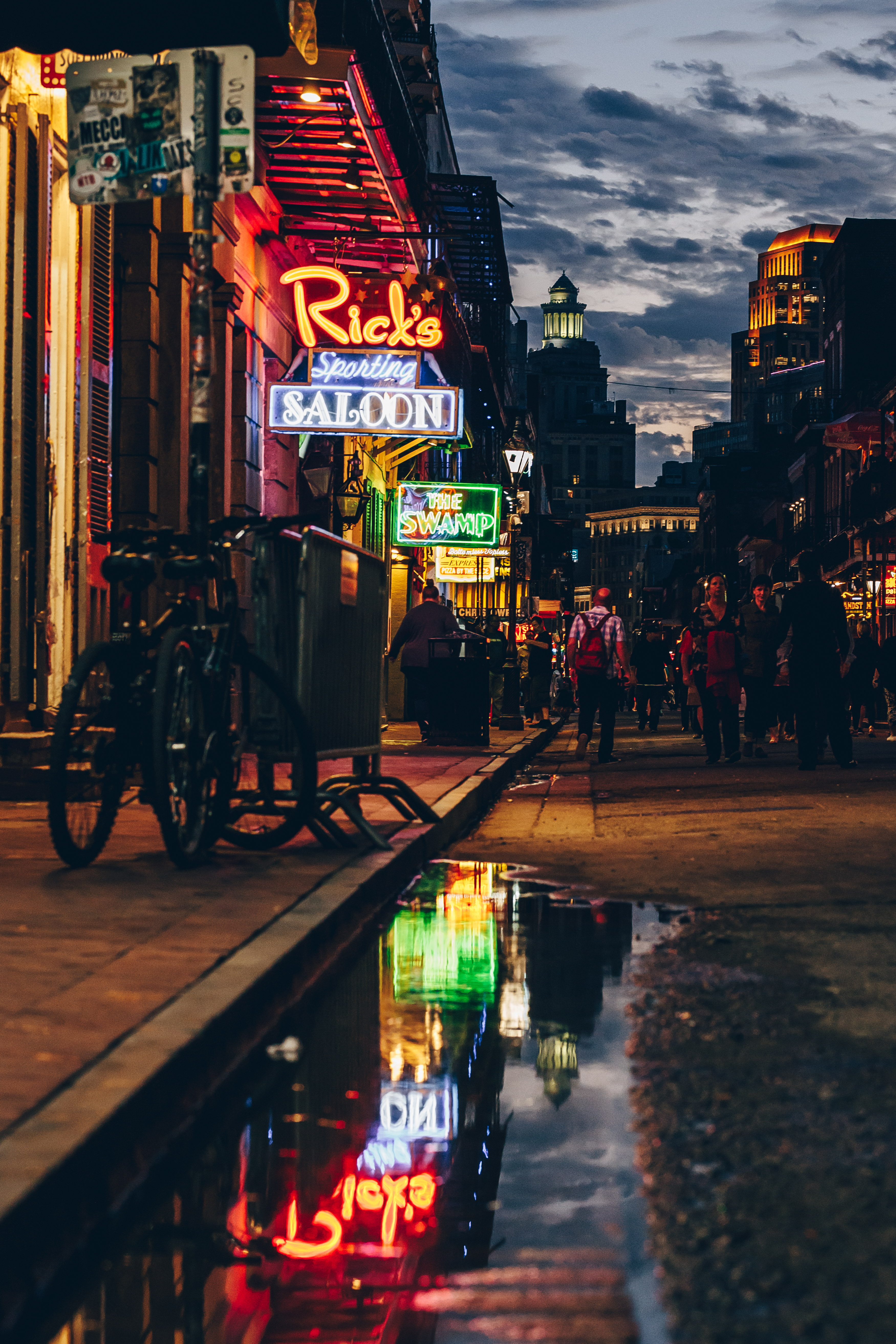 Wing_Hei_Emily_Cheng_Assignment_3_Travel_Photography_New_Orleans_Neon_Lights-3