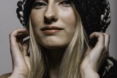 ALEXIS_MASINO_UPENN_TONY_WARD_FASHION_PHOTOGRAPHY_FINE_ARTS_OLD_SCHOOL_SHIRT_MAKERS_KEVIN_STEWART_KAY_DAVIS_CLOTHES_CLOTHING_CLOTHIERS_KNITWEAR_KNIT_SCARF_SCARVES_HAT_HATS_WINTER_MODEL_BLONDE_BLUE_EYES_GIRL_3