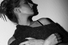 Linda_Ruan_fashion_Photography_Kevin_Stewart_Old_School_Shirtmaker_New_York_knit_wear_Jennifer_black_and_white_flash_shadow_silhoutte