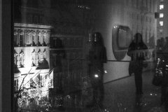 Noel_Zheng_photography_student_upenn_university_of_pennsylvania_Tony_Ward_Studio_New_York_City_travel_photography_black_and_white_snow_fall_manhattan_museum_of_modern_art_MoMA