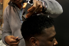 Yash_Killa_Barbershop_Haircut_Salon_close-up_trimmer